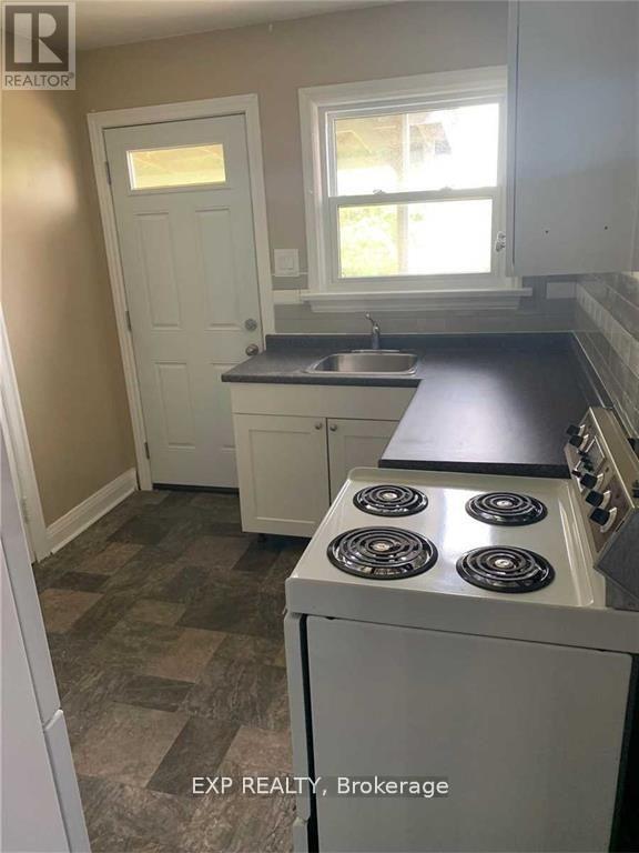 3 - 5108 Montrose Road, Niagara Falls, Ontario  L2H 1K5 - Photo 3 - X12529644