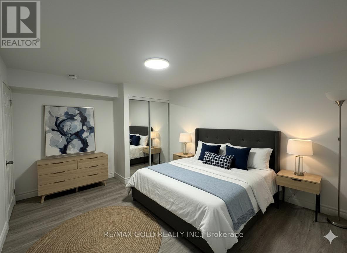 B - 916 Magdalena Court, Kitchener, Ontario  N2E 0B3 - Photo 2 - X12529662