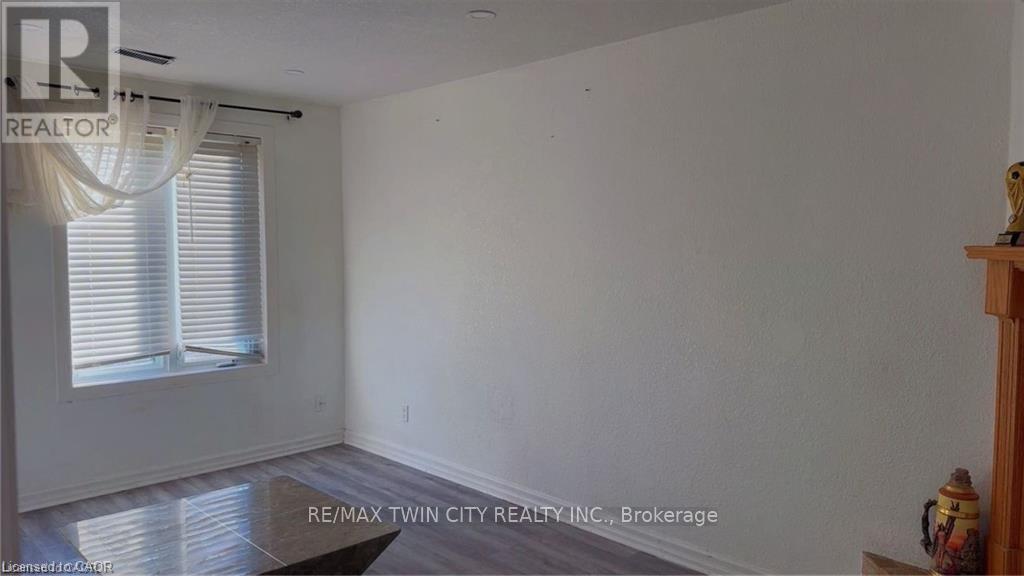 23 Westchester Drive, Kitchener, Ontario  N2B 3T1 - Photo 4 - X12529728