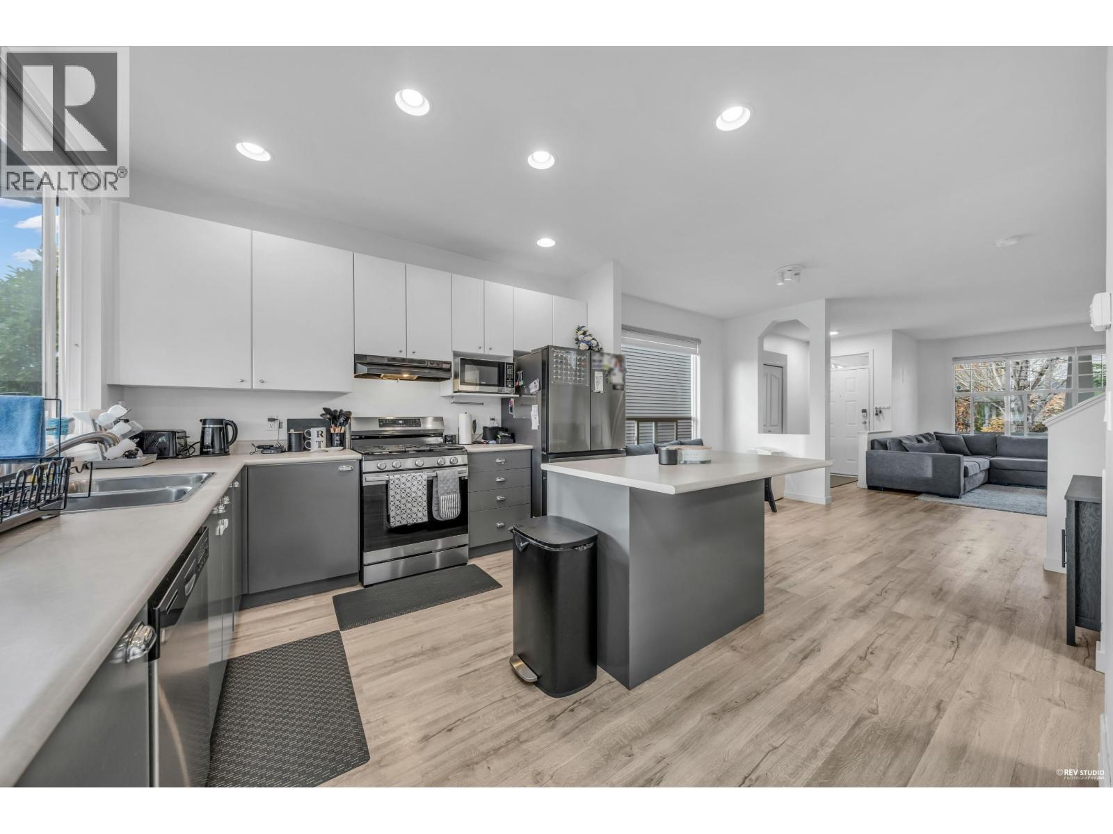 24342 102b Avenue, Maple Ridge, British Columbia  V2W 1Y2 - Photo 12 - R3065673