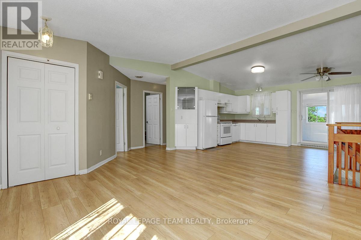 8055 County Rd. 44 Road, Edwardsburgh/cardinal, Ontario  K0E 1X0 - Photo 8 - X12351239