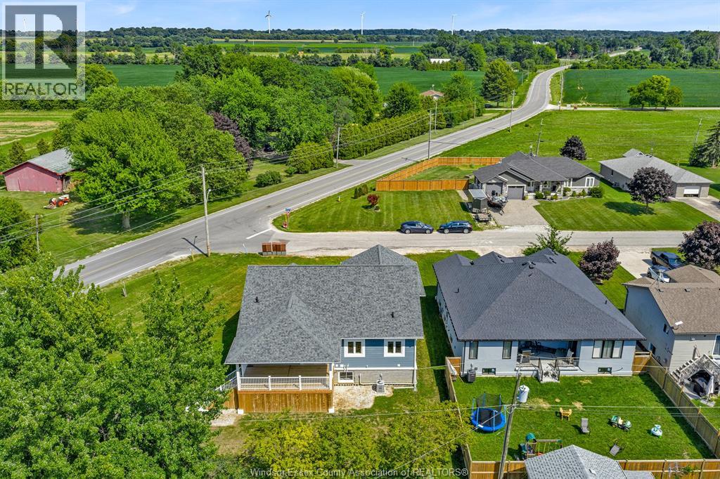 157 Gloucester Drive, Essex, Ontario  N0R 1G0 - Photo 6 - 25028487