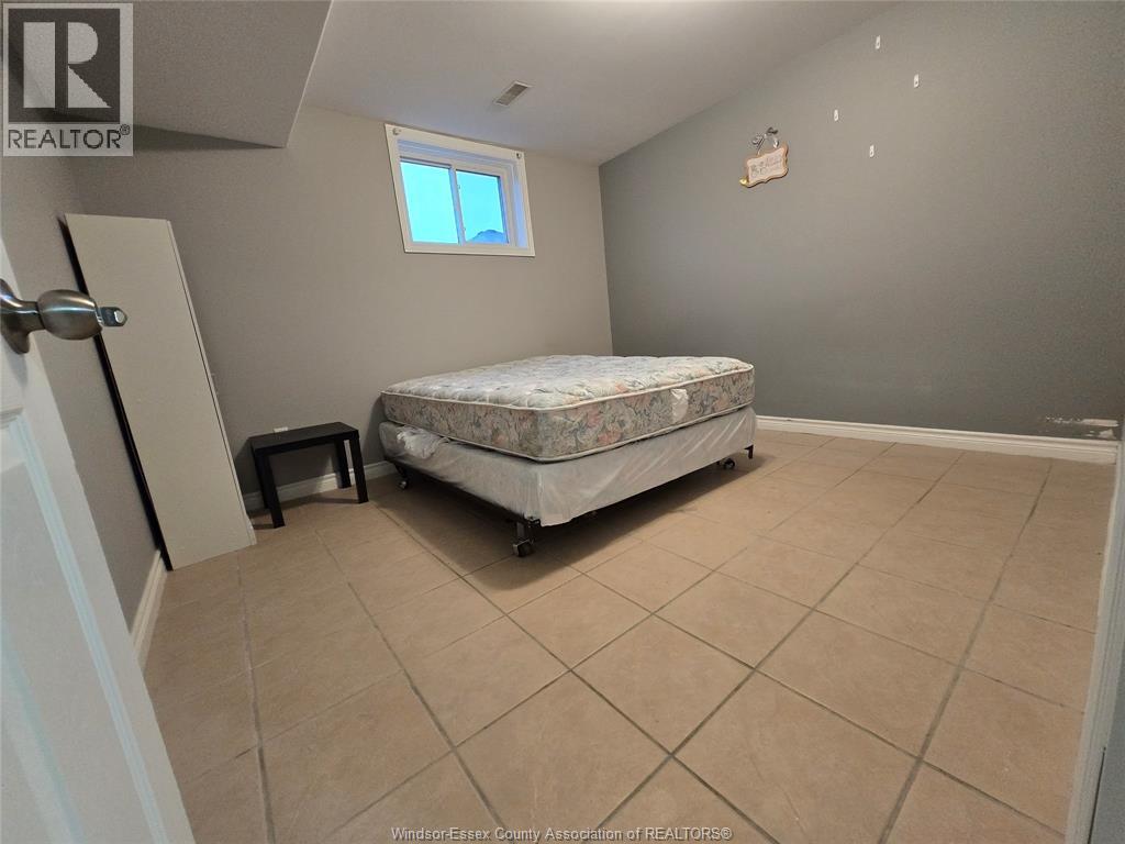 4681 Fontana, Windsor, Ontario  N9A 3E1 - Photo 16 - 25028490