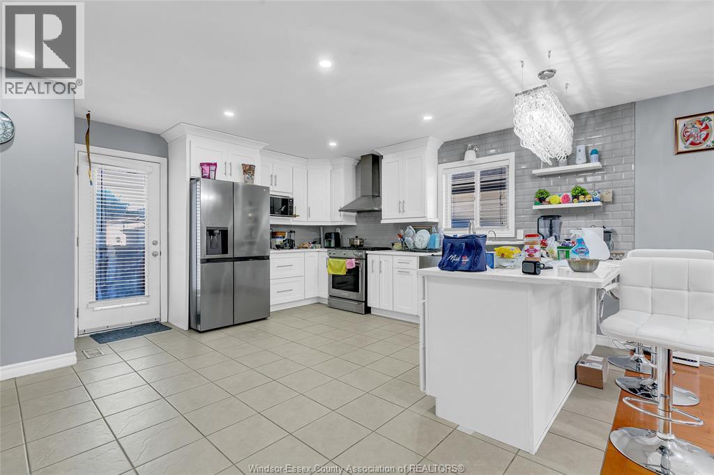 4681 Fontana, Windsor, Ontario  N9A 3E1 - Photo 6 - 25028490
