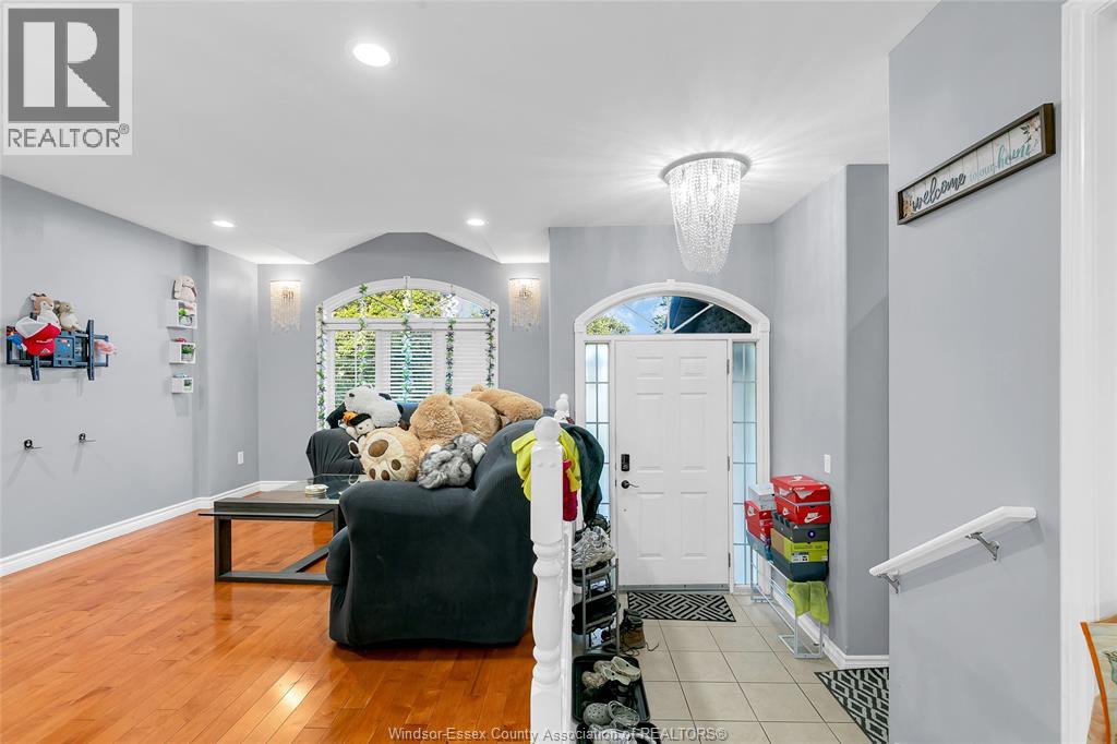 4681 Fontana, Windsor, Ontario  N9A 3E1 - Photo 4 - 25028490