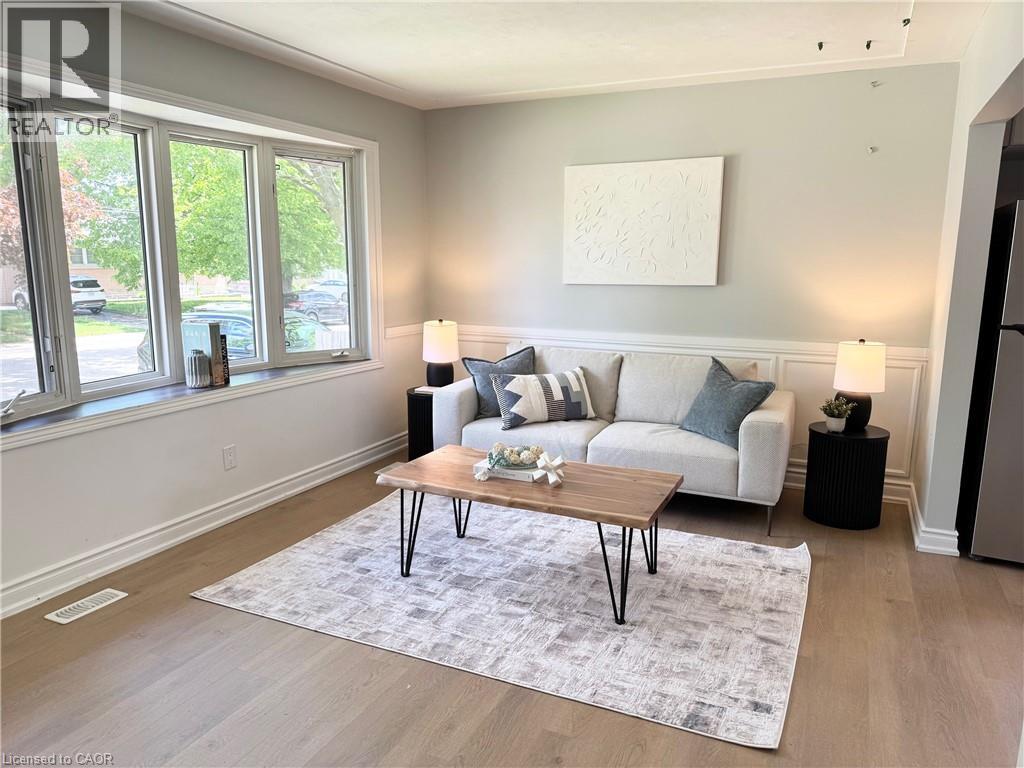 26 Grandfield Street, Hamilton, Ontario  L8T 2H2 - Photo 2 - 40730879