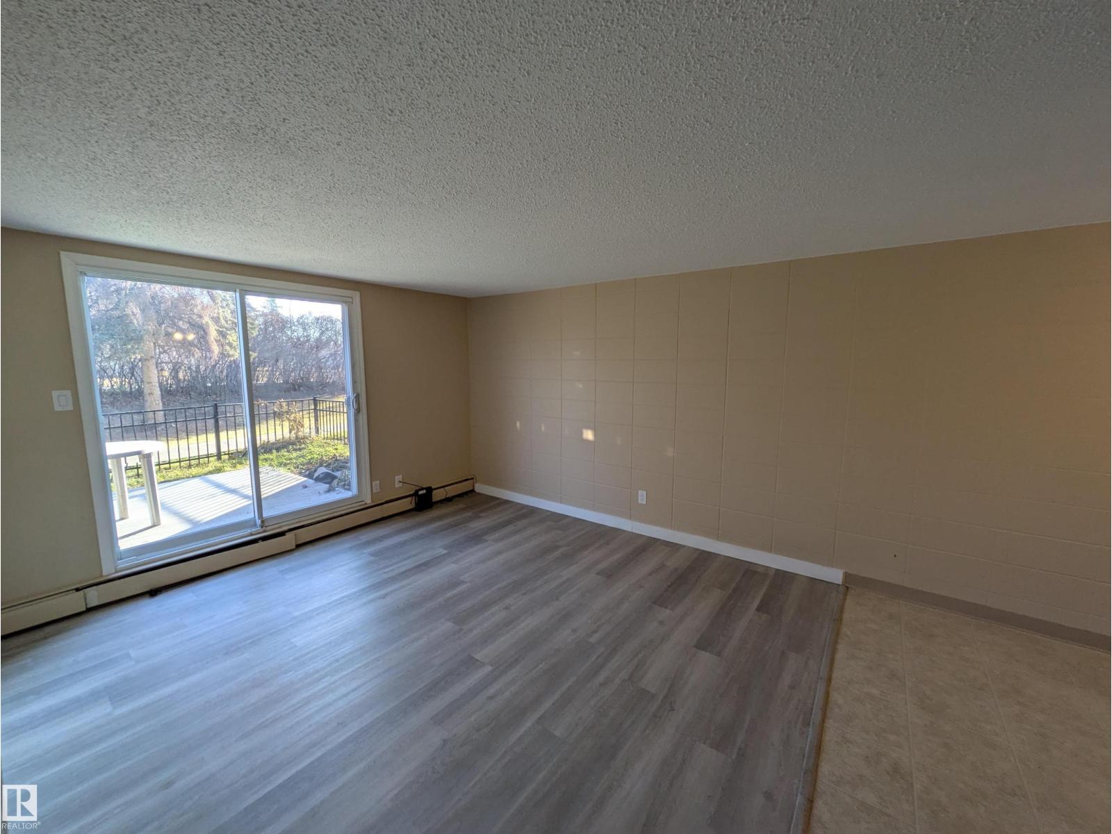 #105 10616 156 St Nw, Edmonton, Alberta  T5P 2S1 - Photo 8 - E4463441