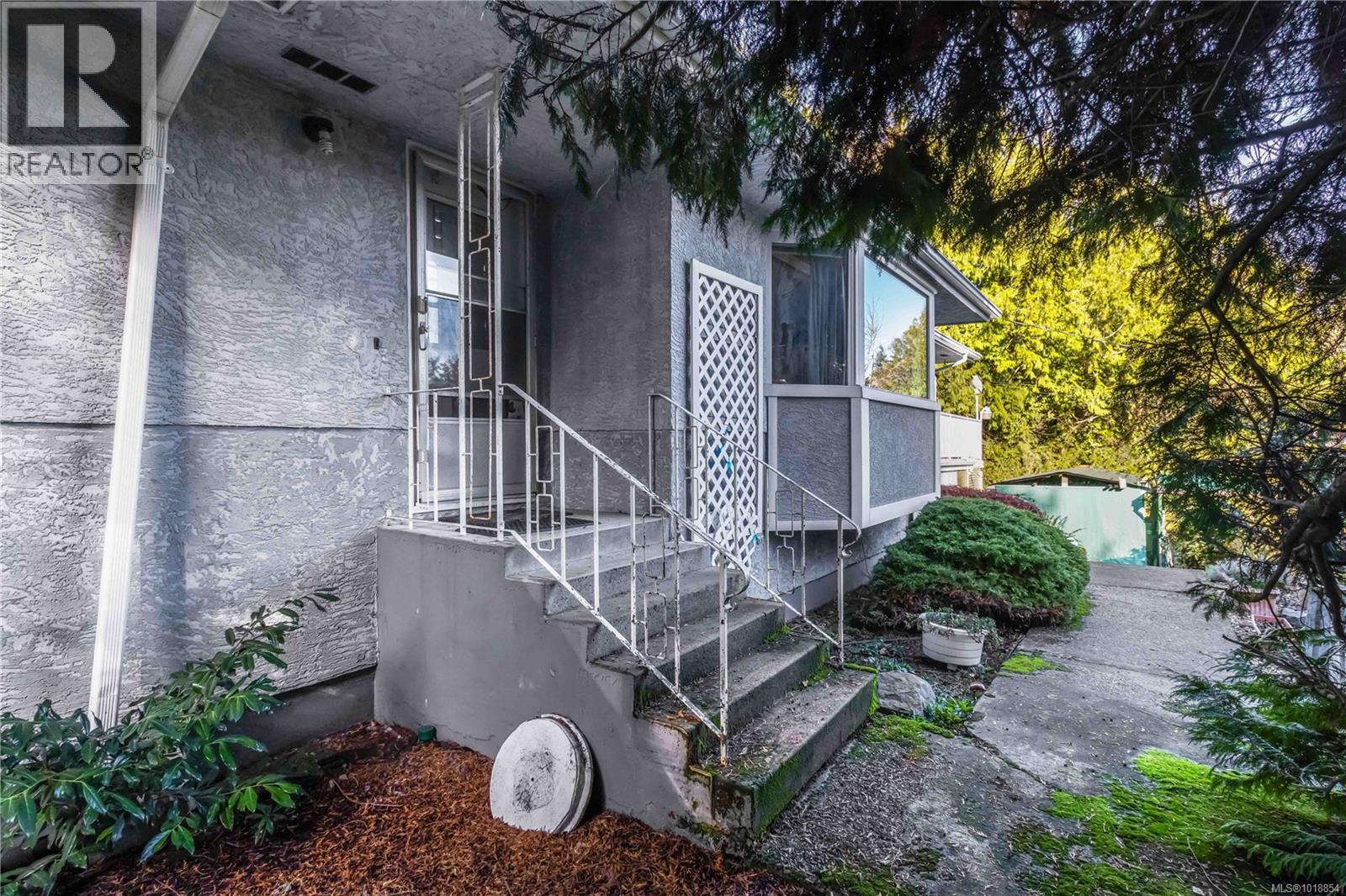 4504 Pachena Pl, Saanich, British Columbia  V8X 2N9 - Photo 10 - 1018854