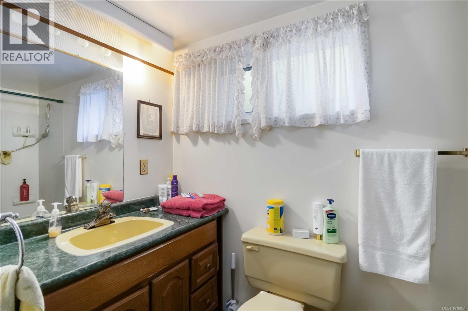 4504 Pachena Pl, Saanich, British Columbia  V8X 2N9 - Photo 32 - 1018854