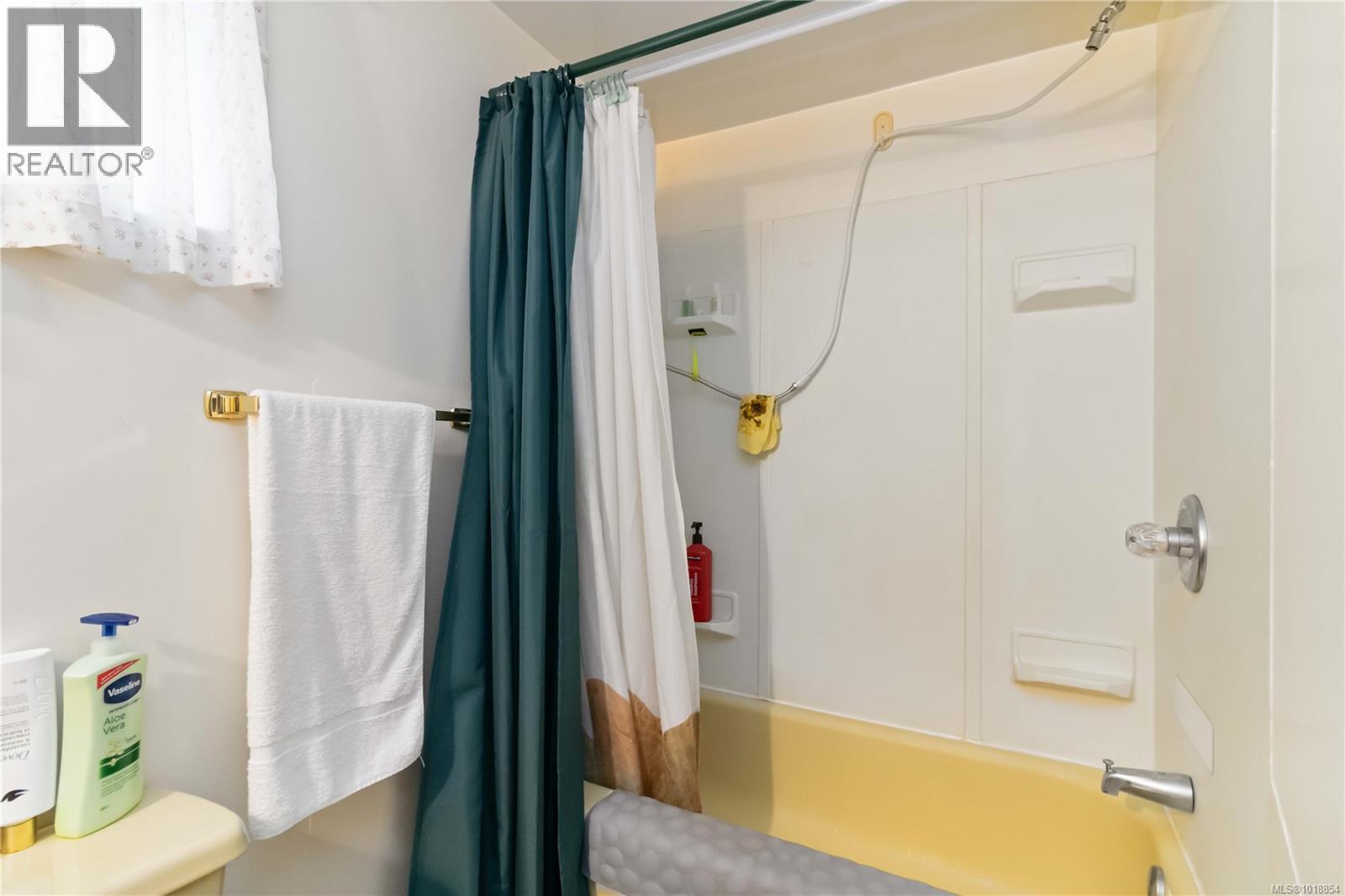 4504 Pachena Pl, Saanich, British Columbia  V8X 2N9 - Photo 33 - 1018854