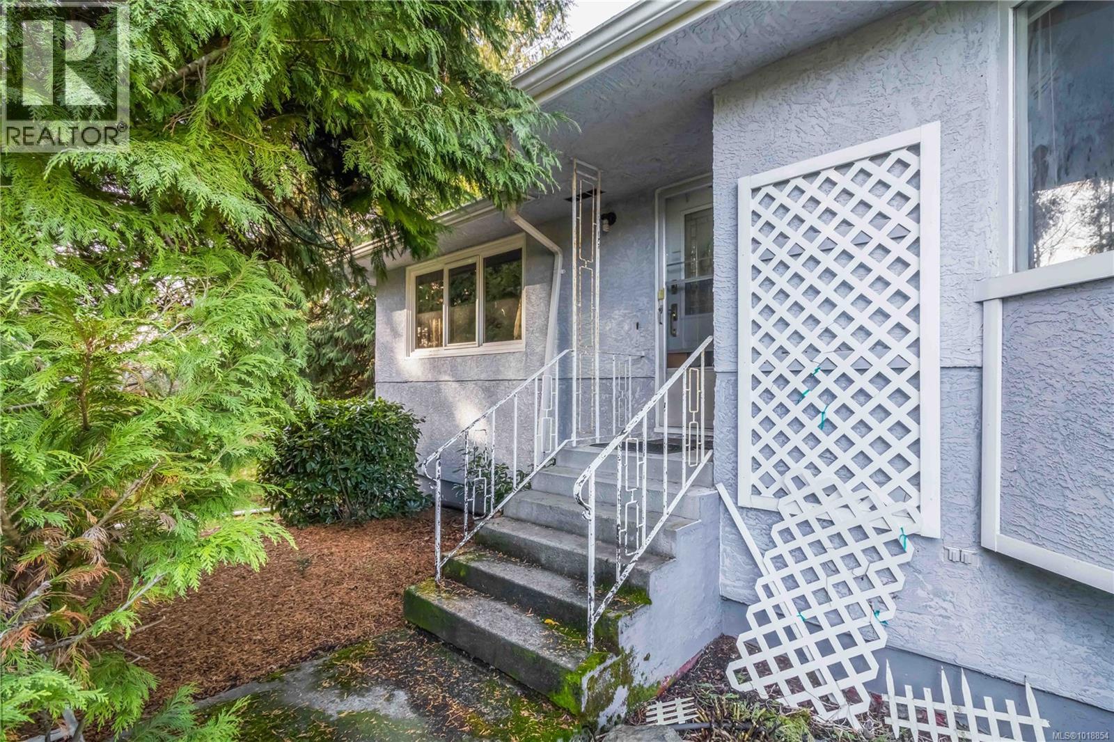 4504 Pachena Pl, Saanich, British Columbia  V8X 2N9 - Photo 9 - 1018854