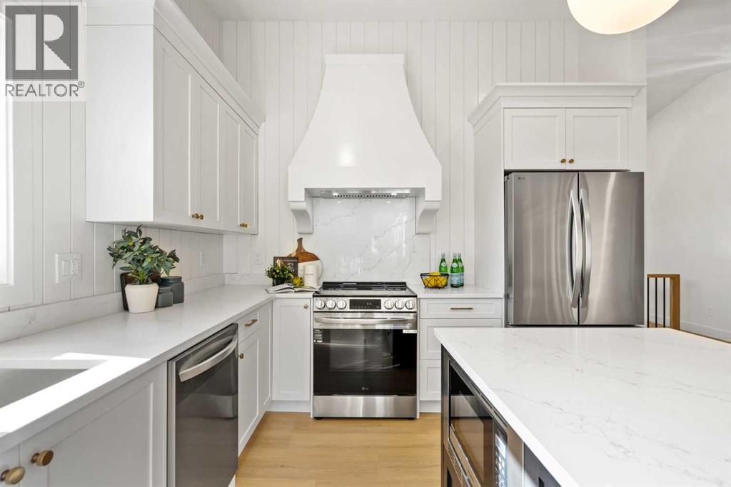 824 Sierra Morena Place Sw, Calgary, Alberta  T3H 2W8 - Photo 16 - A2263663