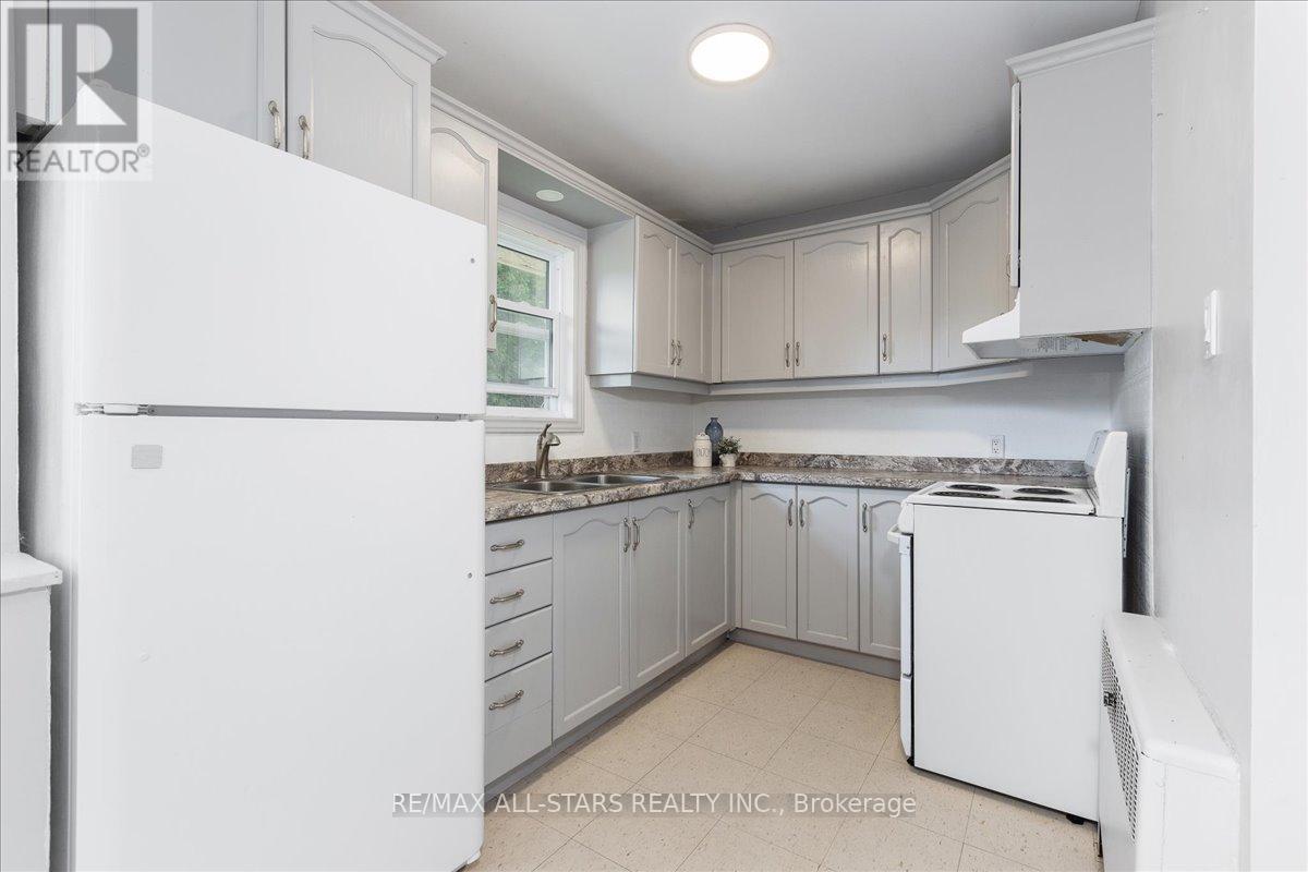 84 Metro Road N, Georgina, Ontario  L4P 1C4 - Photo 19 - N12411886