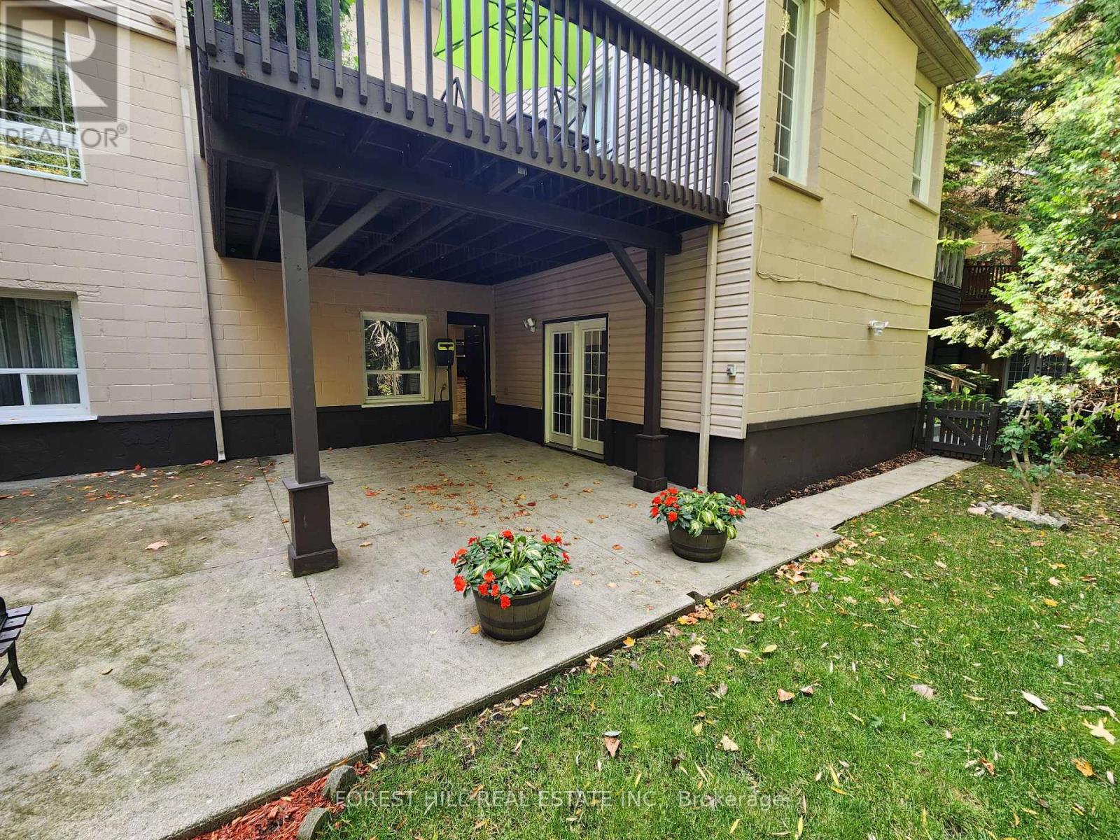 1214 Kos Boulevard, Mississauga, Ontario  L5J 4L7 - Photo 2 - W12528778