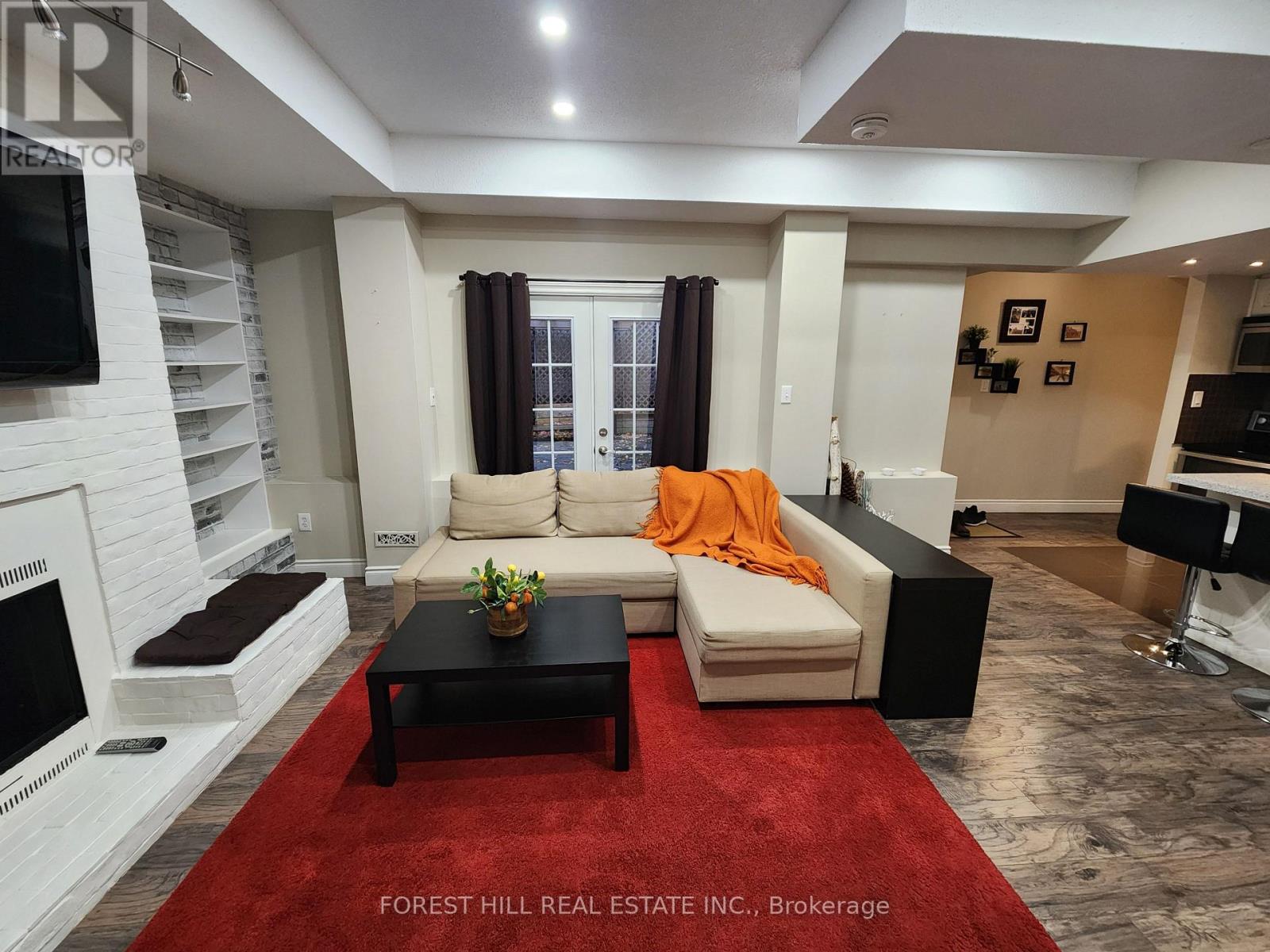 1214 Kos Boulevard, Mississauga, Ontario  L5J 4L7 - Photo 8 - W12528778