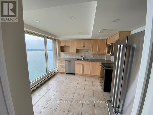 2102 - 65 Harbour Square, Toronto, Ontario  M5J 2L4 - Photo 8 - C12529738