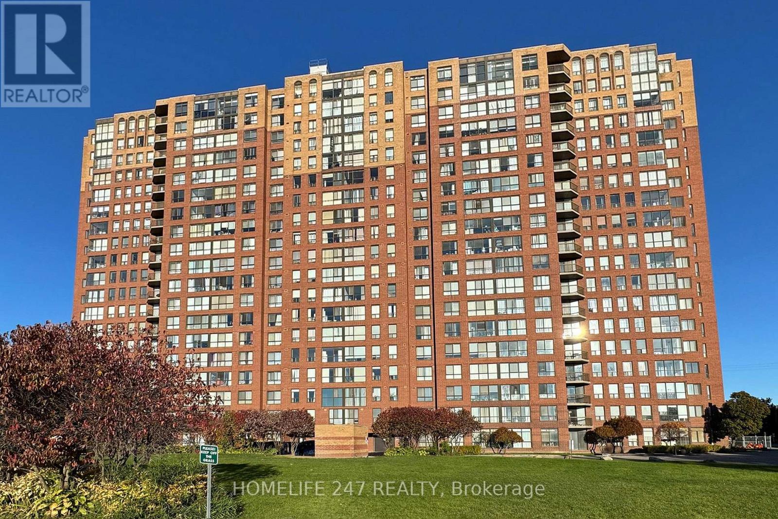 413 - 330 Mccowan Road, Toronto, Ontario  M1J 3N3 - Photo 1 - E12529740