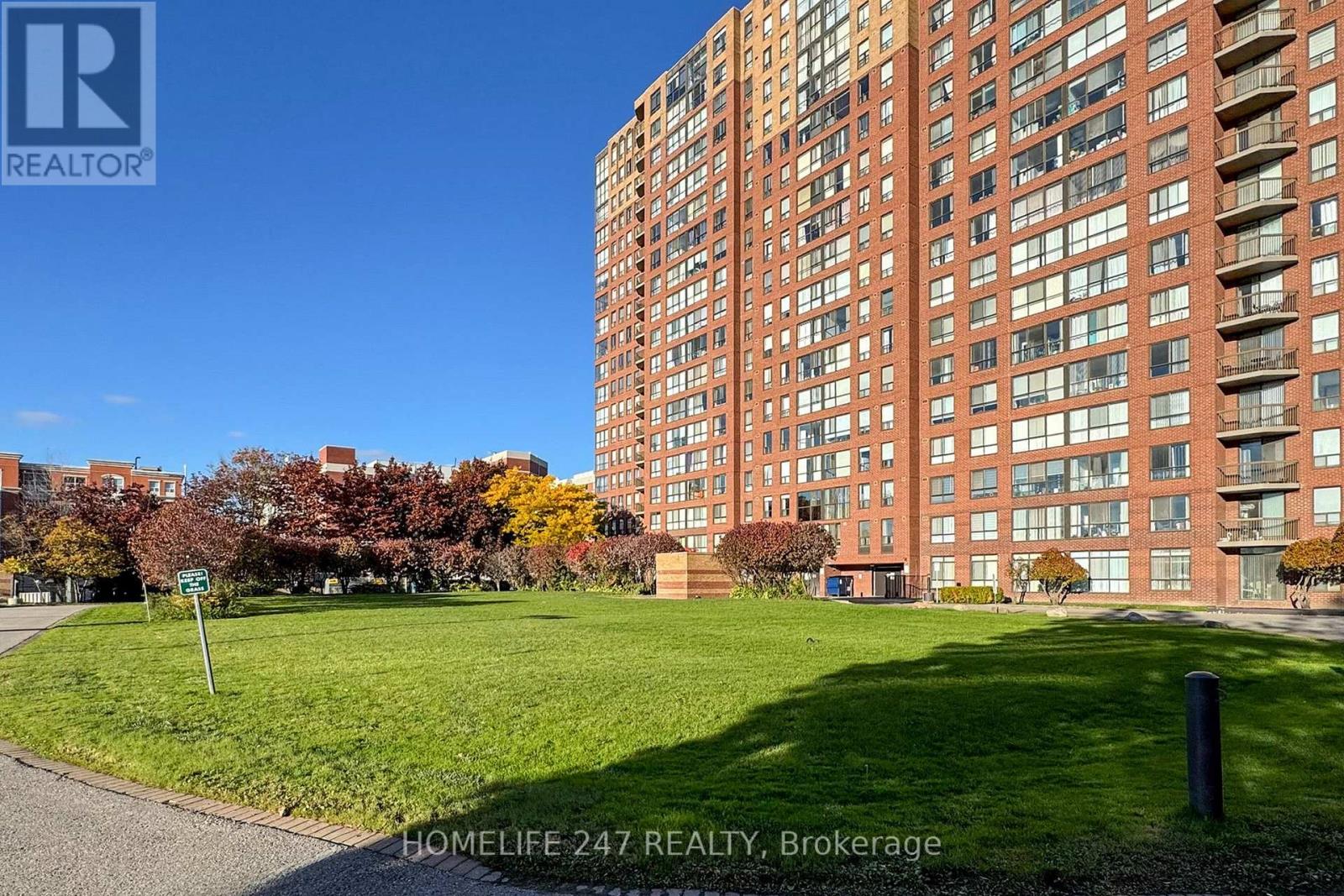 413 - 330 Mccowan Road, Toronto, Ontario  M1J 3N3 - Photo 2 - E12529740