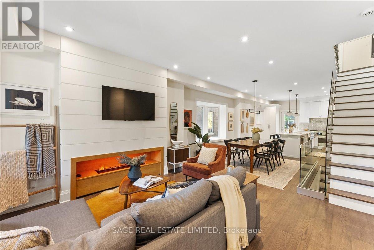 324 Beech Avenue, Toronto, Ontario  M4E 3J3 - Photo 4 - E12529742