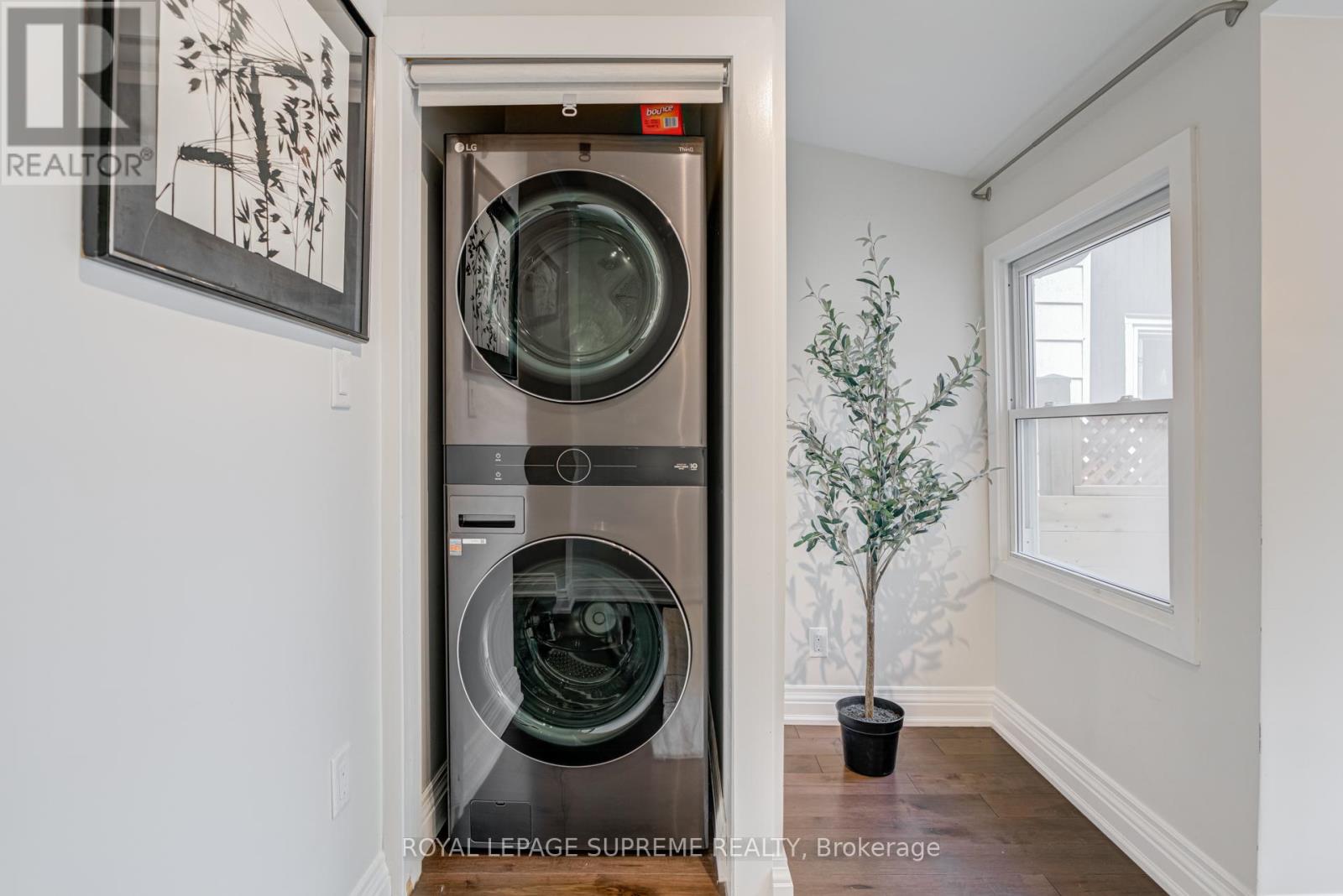 313 Cedarvale Avenue, Toronto, Ontario  M4C 4K3 - Photo 12 - E12529816