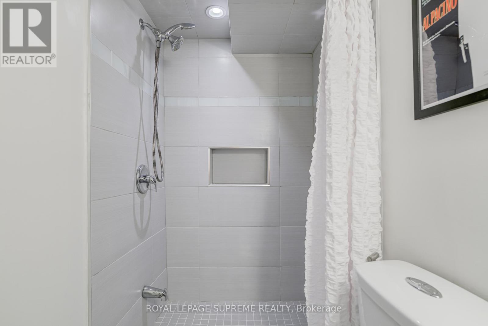 313 Cedarvale Avenue, Toronto, Ontario  M4C 4K3 - Photo 21 - E12529816