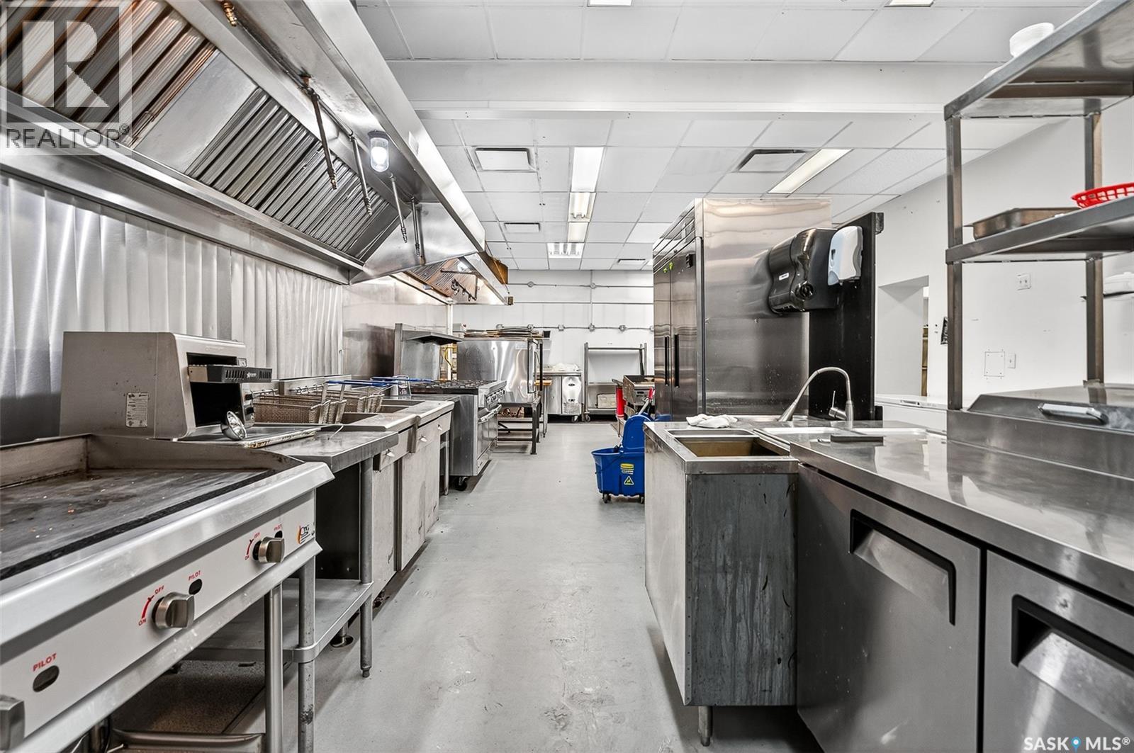 8 Main Street N, Moose Jaw, Saskatchewan  S6H 0V8 - Photo 27 - SK013788