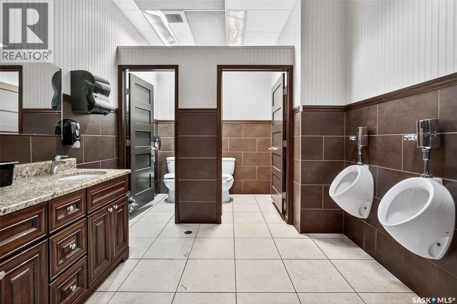 8 Main Street N, Moose Jaw, Saskatchewan  S6H 0V8 - Photo 33 - SK013788