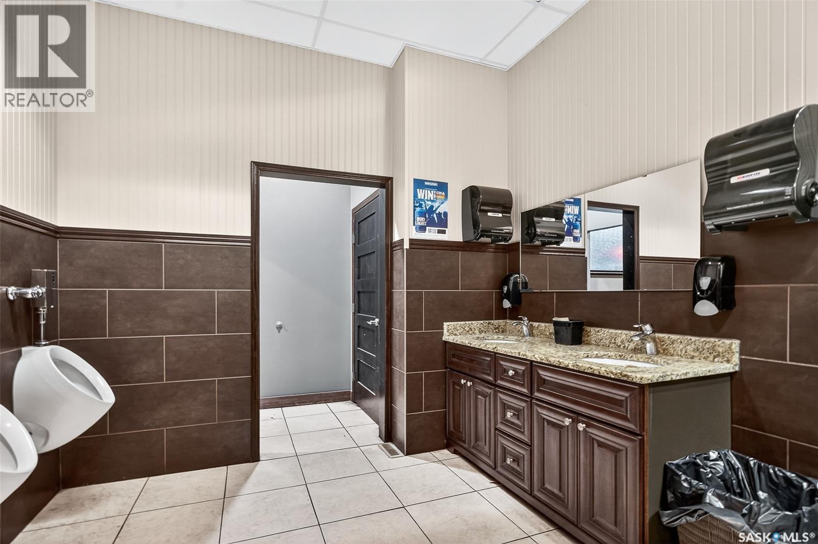 8 Main Street N, Moose Jaw, Saskatchewan  S6H 0V8 - Photo 34 - SK013788