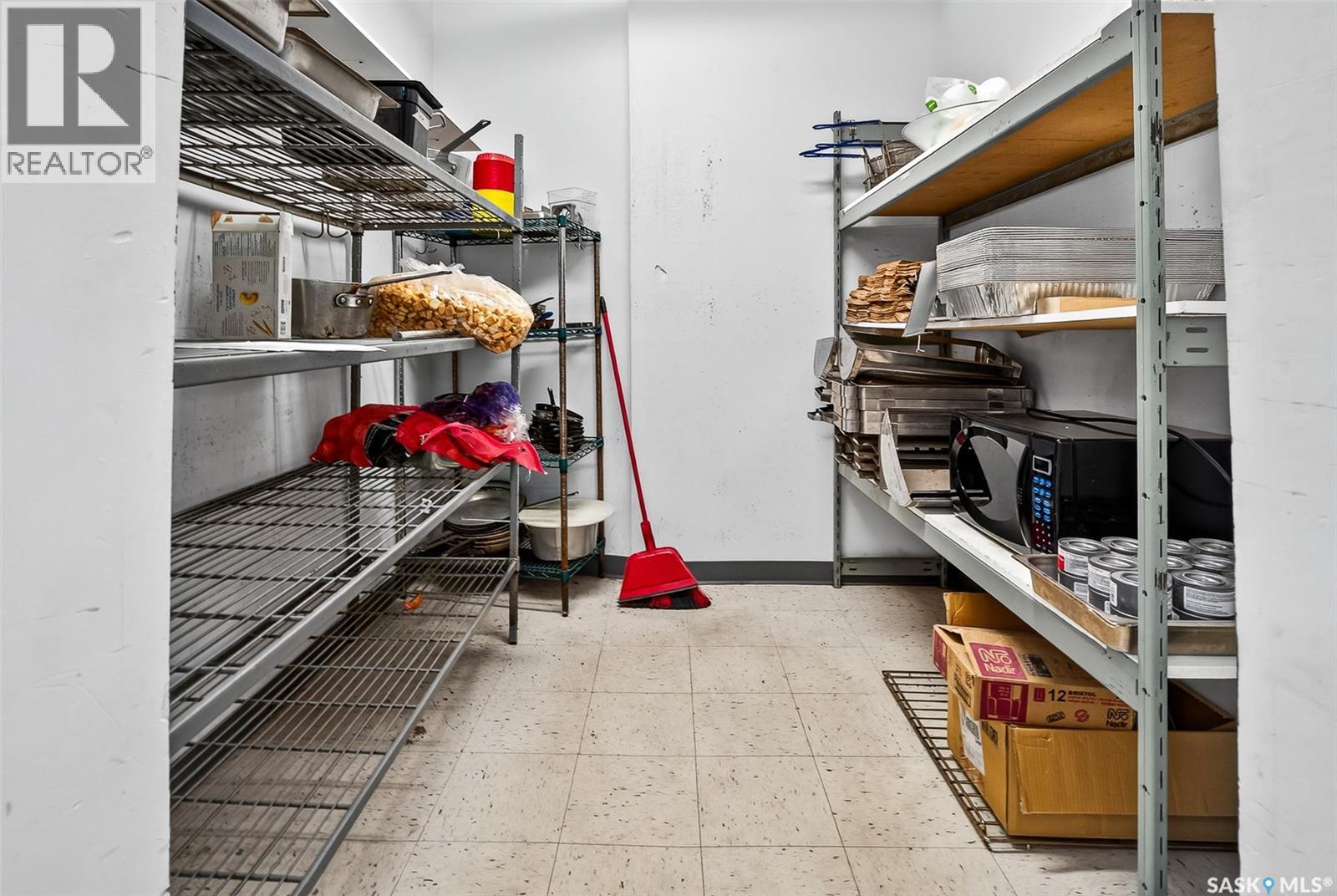 8 Main Street N, Moose Jaw, Saskatchewan  S6H 0V8 - Photo 29 - SK013788