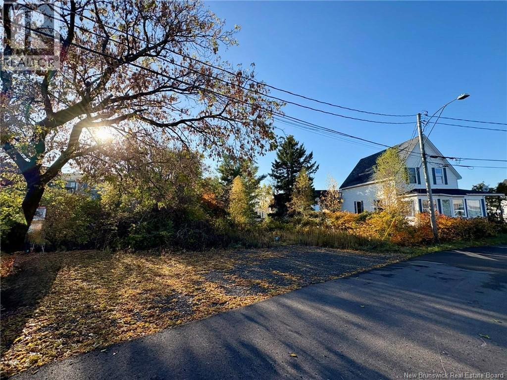 164 Gabriel Street, Dieppe, New Brunswick  E1A 1Z2 - Photo 2 - NB128494
