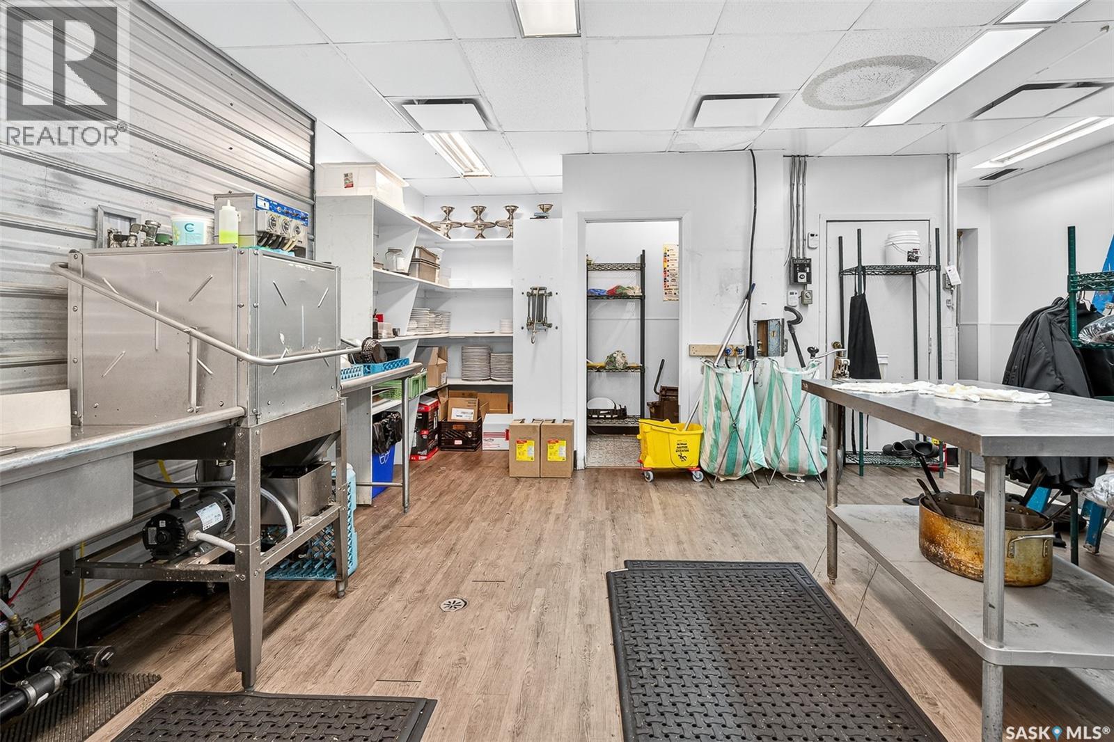 8 Main Street N, Moose Jaw, Saskatchewan  S6H 0V8 - Photo 30 - SK013788