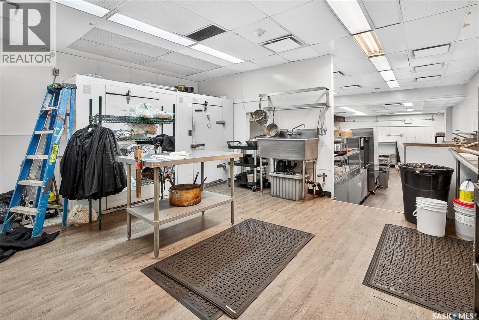 8 Main Street N, Moose Jaw, Saskatchewan  S6H 0V8 - Photo 31 - SK013788