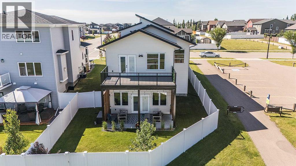 124 Eastpointe Drive, Blackfalds, Alberta  T4M 0H4 - Photo 2 - A2237900