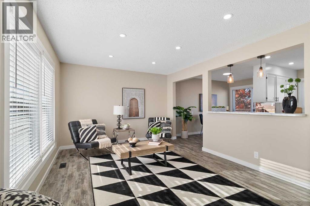 4011 53 Avenue, Innisfail, Alberta  T4G 1G3 - Photo 2 - A2269656