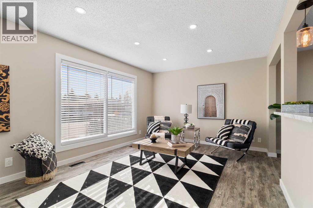 4011 53 Avenue, Innisfail, Alberta  T4G 1G3 - Photo 4 - A2269656