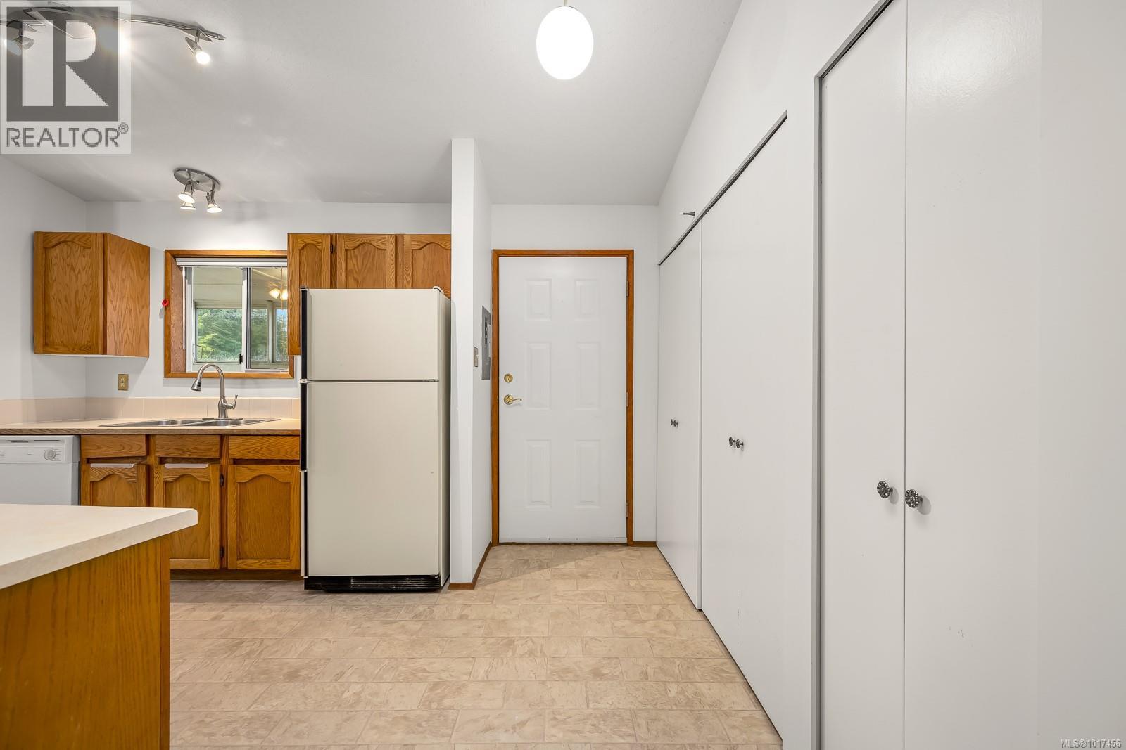 2105 Pemberton Pl, Comox, British Columbia  V9M 3P8 - Photo 14 - 1017456