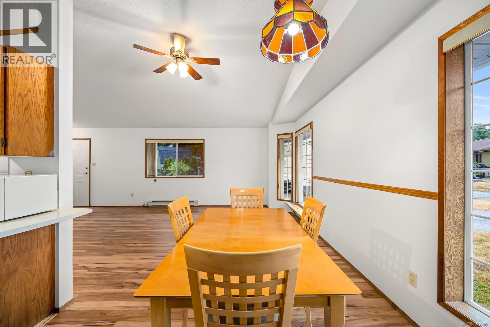 2105 Pemberton Pl, Comox, British Columbia  V9M 3P8 - Photo 10 - 1017456