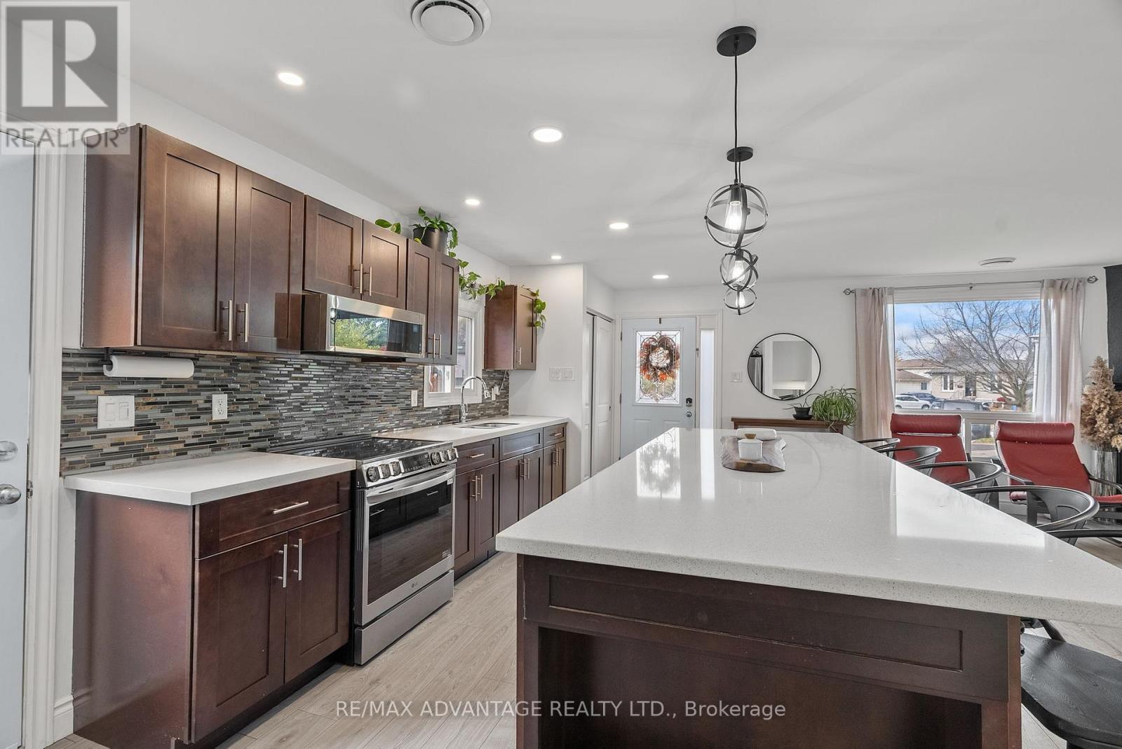 28 Sundridge Court, London South, Ontario  N5Z 4R5 - Photo 6 - X12529832