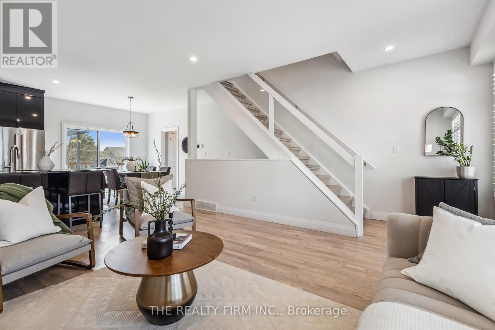 3 - 727 Apricot Drive, London South, Ontario  N6K 5A7 - Photo 10 - X12529930