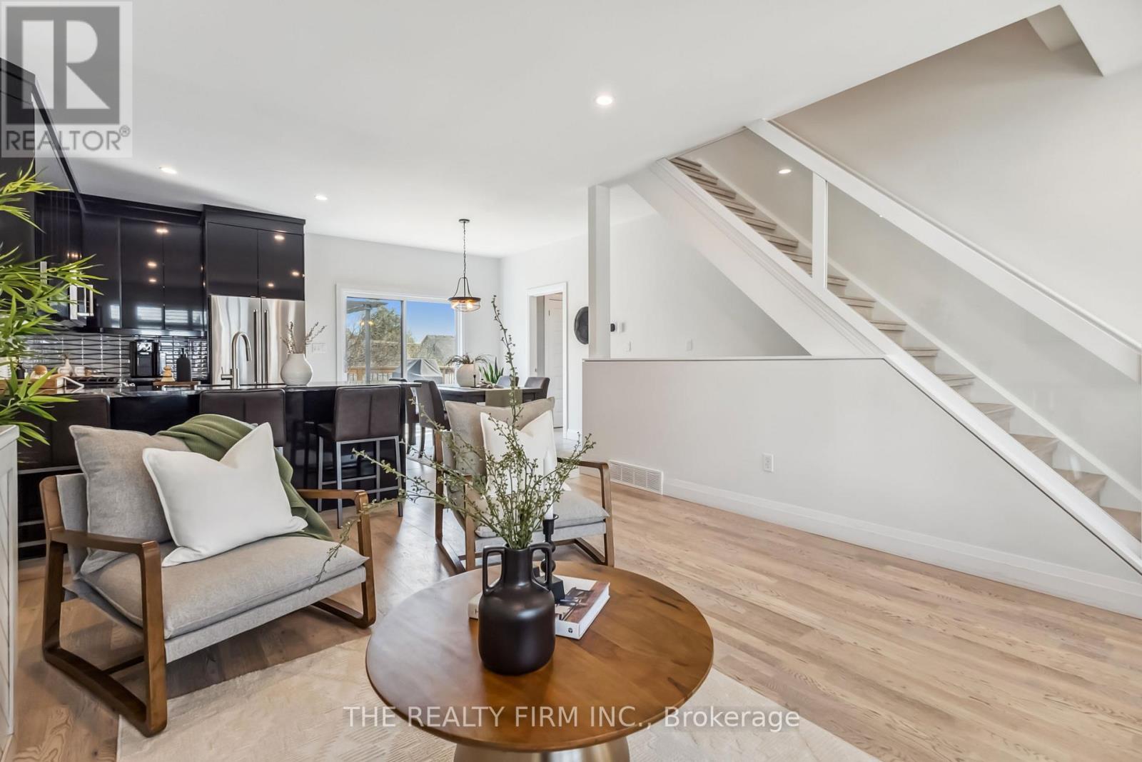 3 - 727 Apricot Drive, London South, Ontario  N6K 5A7 - Photo 11 - X12529930