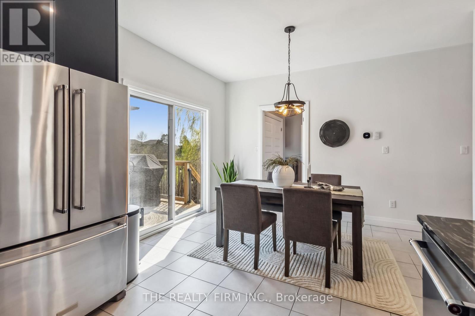 3 - 727 Apricot Drive, London South, Ontario  N6K 5A7 - Photo 18 - X12529930