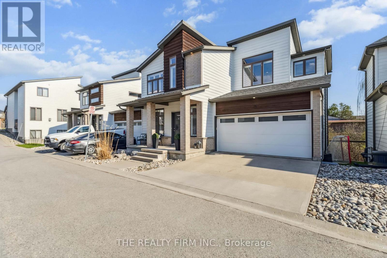 3 - 727 Apricot Drive, London South, Ontario  N6K 5A7 - Photo 2 - X12529930