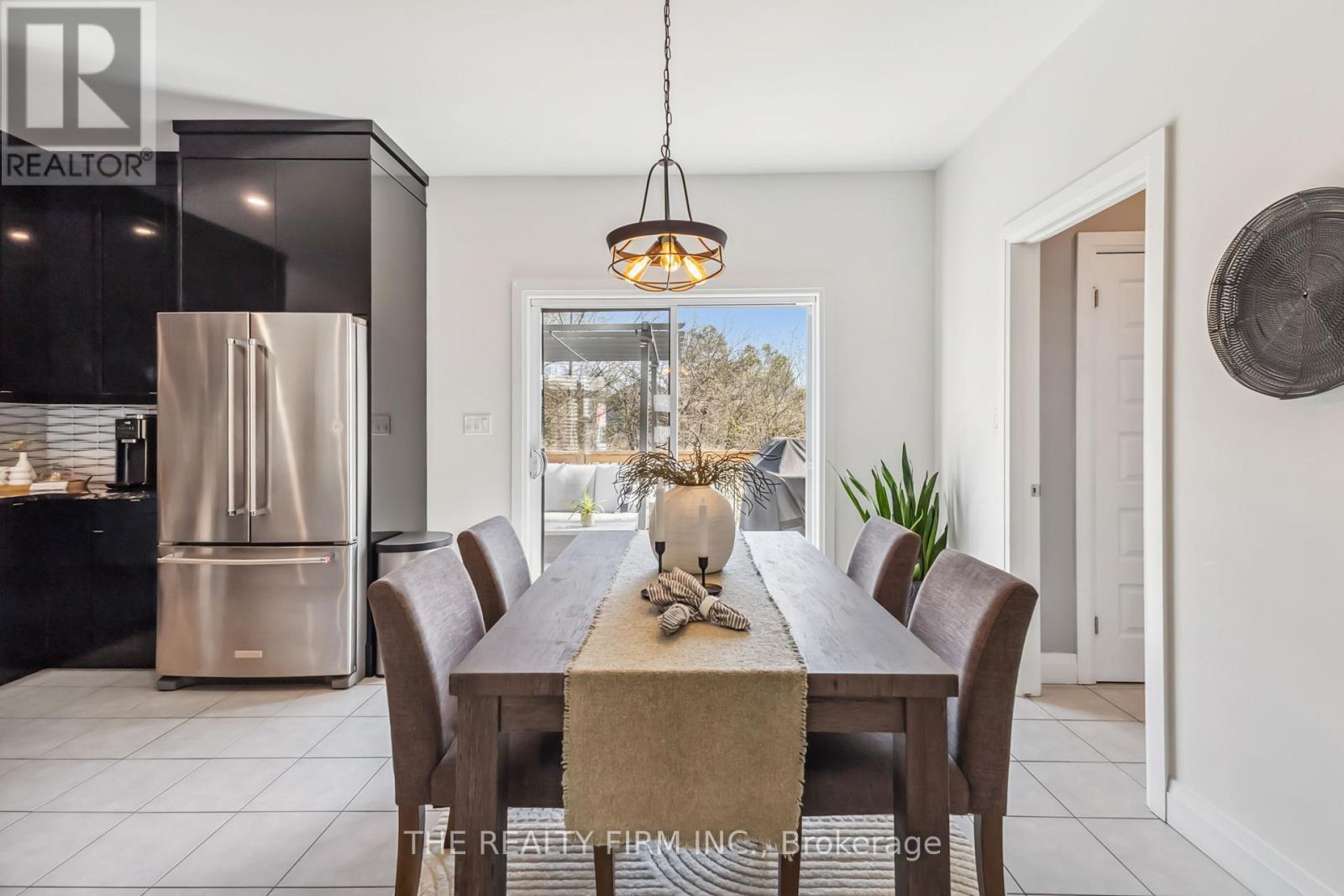 3 - 727 Apricot Drive, London South, Ontario  N6K 5A7 - Photo 21 - X12529930