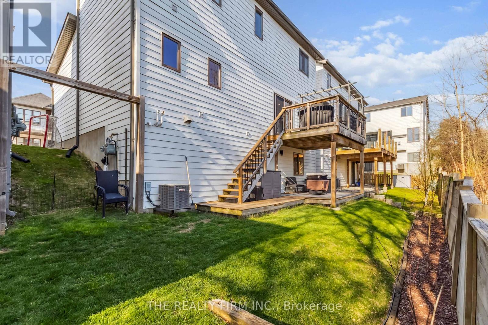 3 - 727 Apricot Drive, London South, Ontario  N6K 5A7 - Photo 43 - X12529930