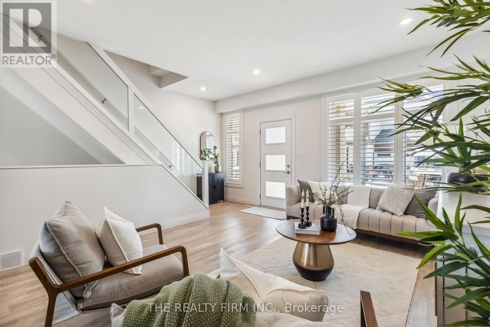 3 - 727 Apricot Drive, London South, Ontario  N6K 5A7 - Photo 6 - X12529930