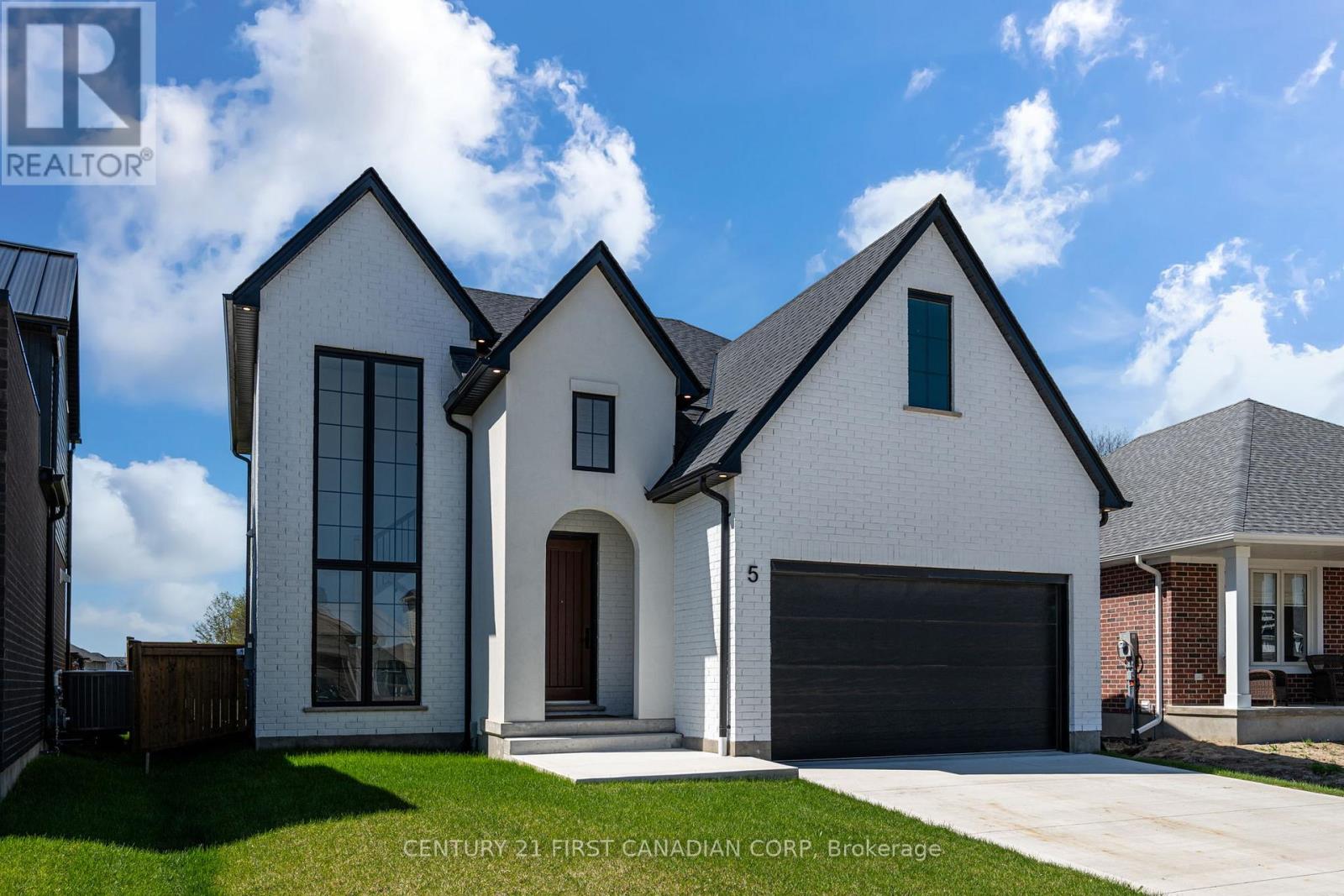 5 HARTLAND CIRCLE, St. Thomas, Ontario