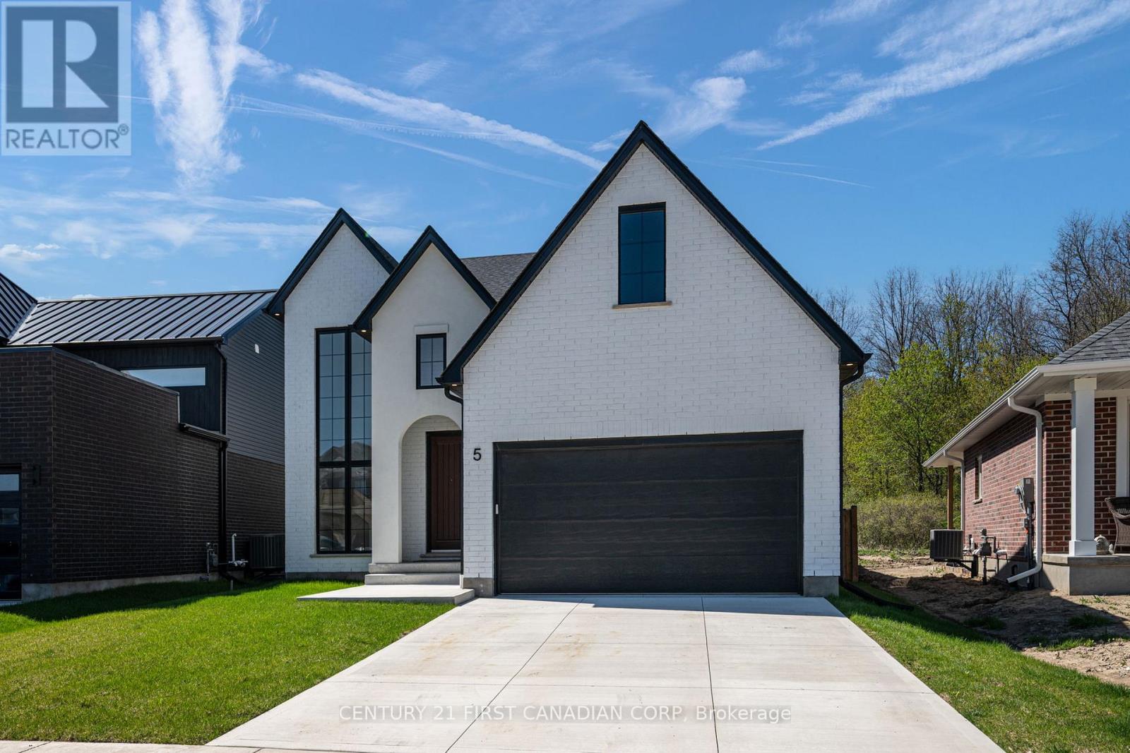 5 Hartland Circle, St. Thomas, Ontario  N5R 0P2 - Photo 2 - X12529964