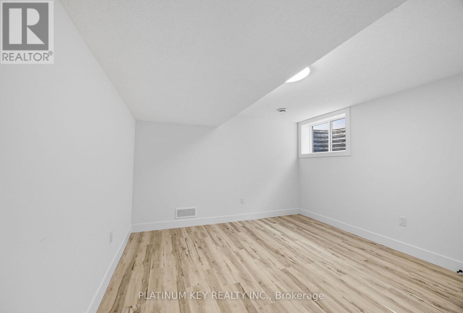 32 Briscoe Crescent, Strathroy-Caradoc, Ontario  N7G 4E2 - Photo 39 - X12530014