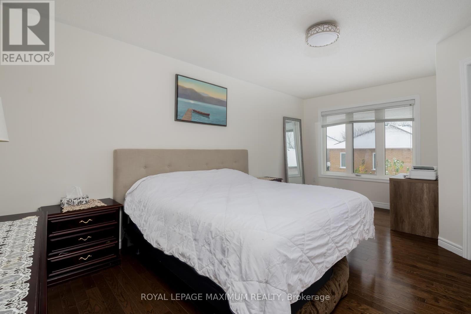 179 Warwick Crescent, Newmarket, Ontario  L3X 2S3 - Photo 18 - N12518476