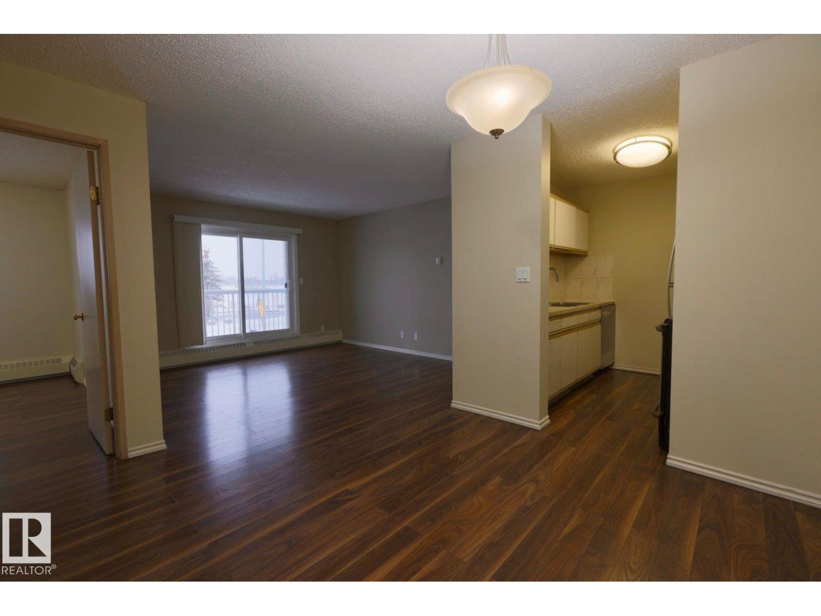 #213 5065 31 AV NW, Edmonton, Alberta